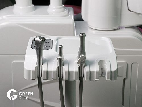 MERCURY 2000 - стоматологическая установка с верхней подачей инструментов