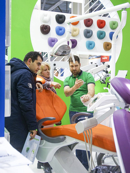 Стенд компании GREEN DENT на выставке Дентал-Экспо 2019_39.jpg