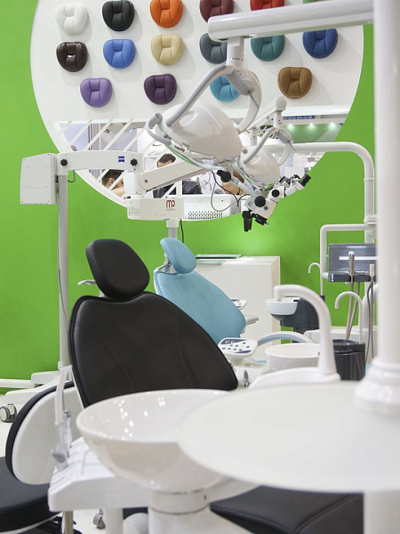 Стенд компании GREEN DENT на выставке Дентал-Экспо 2019_47.jpg