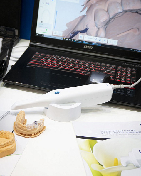 Стенд компании GREEN DENT на выставке Дентал-Экспо 2019_11.jpg